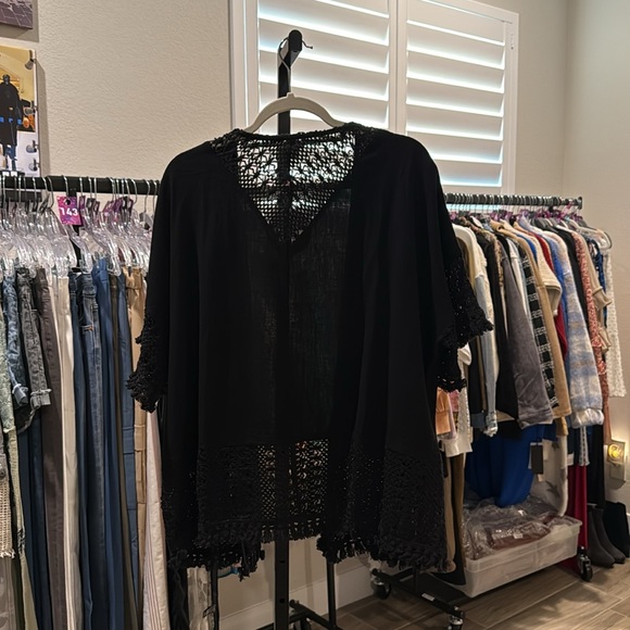 #28 UMGEE CROCHET KIMONO - Picture 4 of 4